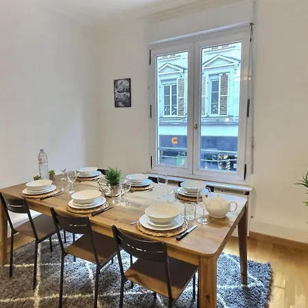 Plein Centre 8pers 4ch 2sdb, Terrasse, Billard Roe Apartment Angers