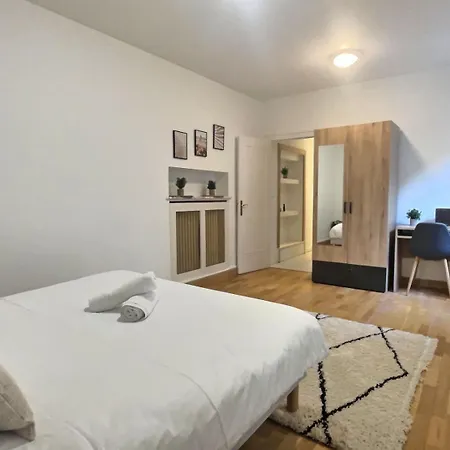 Plein Centre 8pers 4ch 2sdb, Terrasse, Billard Roe *