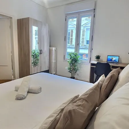 Plein Centre 8pers 4ch 2sdb, Terrasse, Billard Roe Apartment