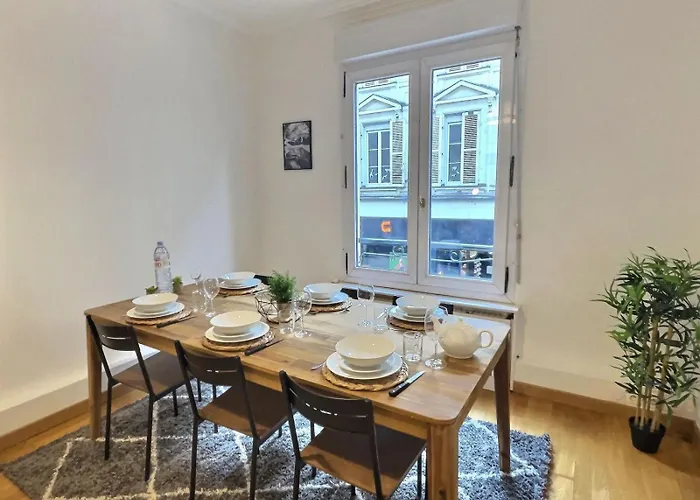 Plein Centre 8pers 4ch 2sdb, Terrasse, Billard Roe Apartment Angers