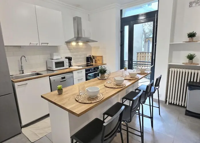 Plein Centre 8pers 4ch 2sdb, Terrasse, Billard Roe *