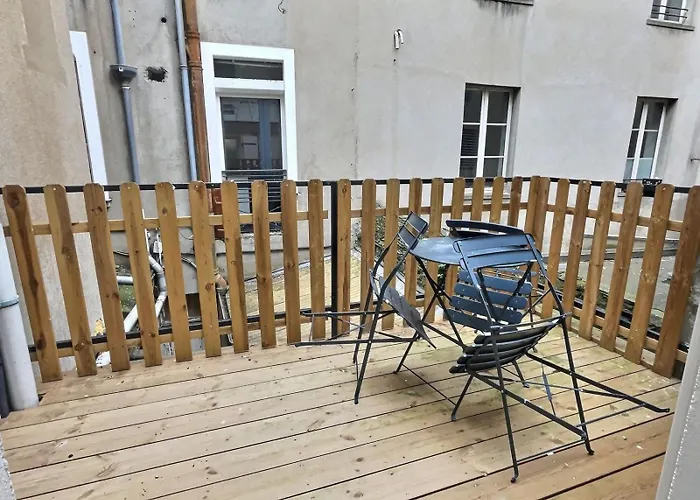 Plein Centre 8pers 4ch 2sdb, Terrasse, Billard Roe Apartman *